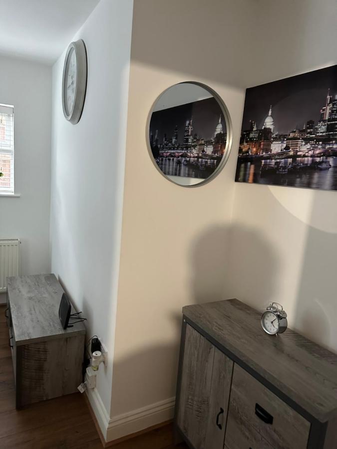 Beautiful Hoe Street Dream Ground Floor One Bedroom Apartment لندن المظهر الخارجي الصورة